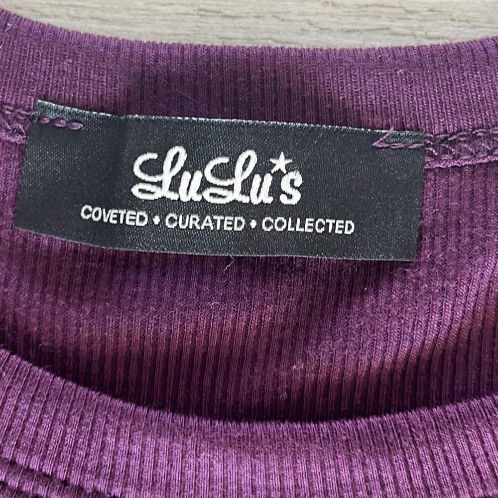 Lulu's Hey Good Lookin' Short Sleeve Plum Purple dress size small